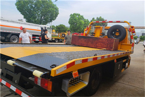 罗平附近拖车电话号码服务